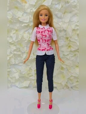 Mattel Barbie Doll Blonde Model New Style Doll In pink Horse Top Beautiful